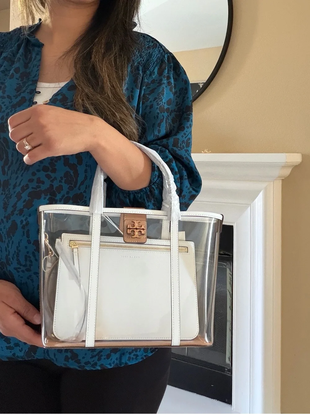 NWT , BLAKE CLEAR SMALL TOTE 156485 CLEAR / OPTIC WHITE